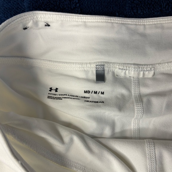 Under Armour Women White Golf Tucked Pleated Active Skort - Picture 5 of 10